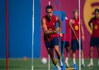 Persiapan Pramusim Barcelona: Anthony Gordon dan Duo Garcia Mulai Bergabung dalam Latihan Hansi Flick