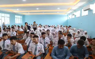 Polres Tegal Bekali Ratusan Pelajar di Slawi Edukasi Pemanfaatan Kecerdasan Buatan