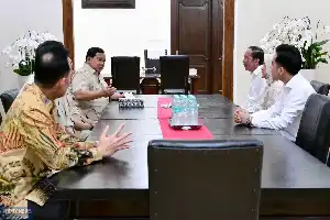 Ekonom INDEF: Safari Politik Jokowi Ancam Stabilitas Ekonomi dan Pemerintahan Nasional