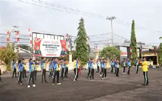 Jaga Stamina dan Soliditas, Polsek Gempol Gelar Olahraga Rutin Jumat Pagi