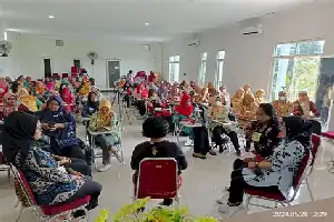 Tingkatkan Kapasitas Kader Kesehatan Caturharjo, Mahasiswa UAD Berikan Pelatihan Komunikasi Efektif