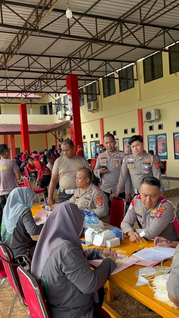 SPN Polda Sultra Gelar Bakti Kesehatan Gratis dan Donor Darah Sambut Hari Bhayangkara ke-80