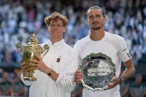 Jannik Sinner Pertahankan Takhta Wimbledon Usai Taklukkan Alexander Zverev