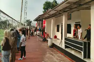 Kawal APDESI Cup 2026, Polsek Kiarapedes Jamin Keamanan Turnamen Sepak Bola Putri di Purwakarta