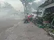 Antisipasi Penyakit Menular, Dinkes Kota Kediri Bersama Bhabinkamtibmas Gelar Fogging di Rejomulyo