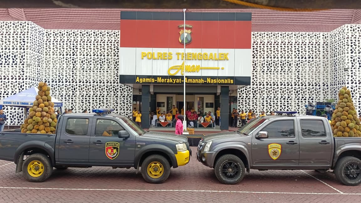 Polres Trenggalek Gelar Olahraga Bersama Hari Bhayangkara ke-80, Semarak Senam Aerobik hingga Pesta Durian