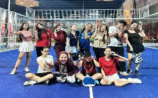 Swiss-Belhotel Karawang Dobrak Tren MICE Lewat Kolaborasi Corporate Gathering dan Olahraga Padel