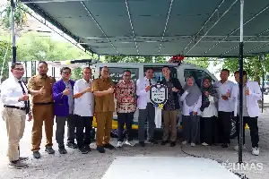 Perluas Jangkauan Layanan, RSGM UNMUL Terima Hibah Ambulans Dental dari PT Cobra Dental