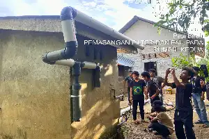 Inovasi Filter Batok Kelapa dan IoT Mahasiswa UTU Atasi Krisis Air Bersih di Desa Pasi Birah