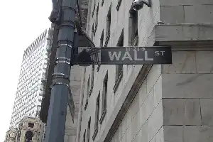 Rotasi Modal Guncang Wall Street: Indeks Dow Jones Melonjak di Tengah Aksi Jual Saham Teknologi