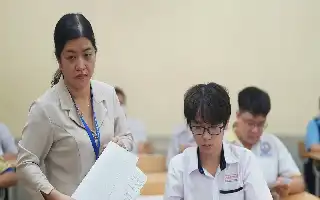 Persaingan Ketat Masuk Jurusan Teknologi: Nilai Kelulusan AI dan Sains Data di Kampus Vietnam Selatan Dekati Skor Sempurna