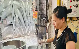 Harga BBM Menurun, Mengapa Harga Kuliner di Hanoi Tetap Bertahan?