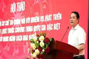 Vietnam Berencana Tawarkan Gaji Hingga Rp190 Juta Bagi Insinyur Teknologi Strategis Nasional