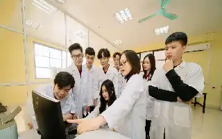 Pemerintah Terbitkan Regulasi Baru: Integrasi Teknologi dan Kecerdasan Buatan dalam Pendidikan Tinggi