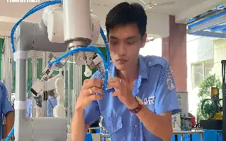 Transformasi Pendidikan Vokasi: Menjawab Kebutuhan SDM di Sektor Teknologi Tinggi