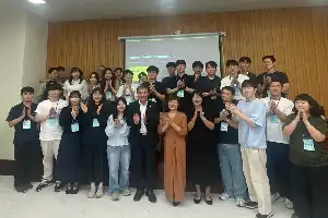 Kolaborasi Pendidikan dan Industri: Calon Manajer Muda Global Gali Strategi Karier dari EY Vietnam dan Pemimpin Bisnis Korea