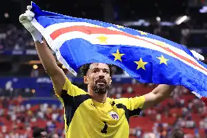 Dunia Olahraga Hari Ini: Rekor Lelang Jersey Tanjung Verde hingga Komersialisasi Rumput Piala Dunia 2026