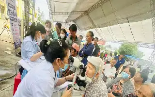 Dokter Muda Vietnam Gelar Skrining Kesehatan Massal bagi Ribuan Warga