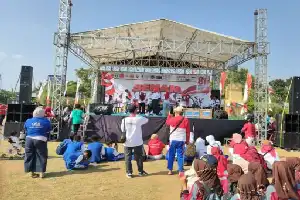 Kemeriahan Senam Kemerdekaan HUT RI ke-81 di Rembang: Padukan Gaya Hidup Sehat dan Geliat UMKM Lokal