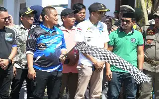 Ajang Balap Ojek Gabah di Kalaena: Merayakan Pesta Panen dengan Semangat Kebersamaan