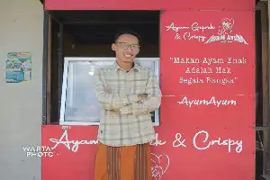 Kisah Inspiratif Maulana Luthfi: Merajut Visi Pendidikan dari Kedai Ayam