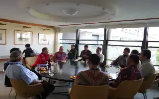 Perkuat Jejaring Global, Gubernur Koster Jajaki Kerja Sama Akademik dan Teknologi di Inggris
