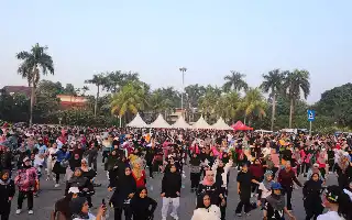 Inovasi Layanan Publik di Tengah Area Car Free Day Kabupaten Bekasi Tarik Animo Warga