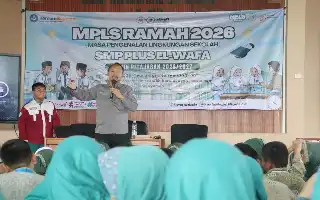 Diskominfosantik Kabupaten Bekasi Ajak Siswa SMP Plus El-Wafa Optimalkan Teknologi untuk Belajar