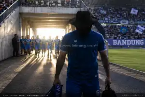 Tatap Empat Kompetisi Musim Depan, Persib Bandung Rombak Komposisi Lini Pertahanan