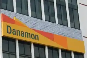 Rayakan Hari Jadi ke-70, Bank Danamon Dekatkan Layanan Finansial Lewat Festival Rakyat di Karawang
