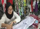 Kisah Rina Kelola Bisnis Atribut Pramuka di Pati Sambil Rampungkan Tesis S2 Kenotariatan