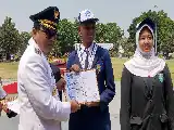 Ukir Prestasi Nasional, Pemanah Muda SMPN 2 Pati Ammar Ma'ruf Terima Penghargaan Plt Bupati