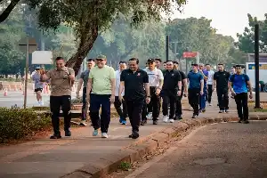 Jaga Kondusivitas Jakarta, Menkopolkam Olahraga Bersama Kapolda Metro Jaya dan Pangdam Jaya di GBK