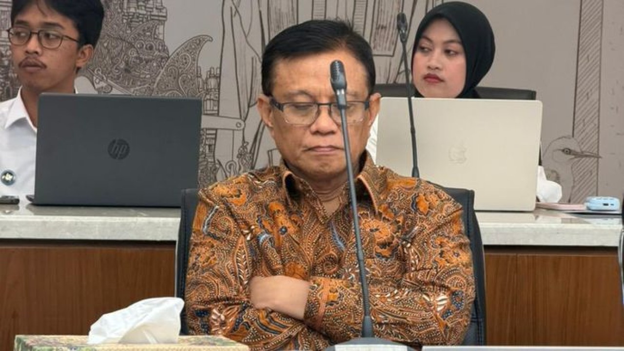 Didik Rachbini Nilai Safari Politik Jokowi Bisa Menambah Risiko bagi Ekonomi Nasional