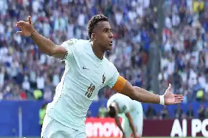 Persaingan Sengit Sepatu Emas Piala Dunia 2026: Mbappé Ungguli Messi di Puncak Top Skor