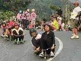 Antisipasi Risiko Cedera, Balap Gledekan Tradisional di Prigen Dihentikan Sementara untuk Evaluasi Keselamatan