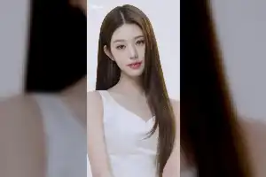 Dinilai Kurang Sopan, Gestur Tubuh Jang Wonyoung IVE di Everland Tuai Kritik Netizen