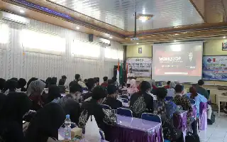 Hadapi Tantangan AI, Mahasiswa UMKU Didorong Jaga Orisinalitas Lewat Pelatihan Esai