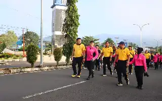 Polres Lebong Rayakan Hari Bhayangkara Ke-80 dengan Jalan Santai, Lomba Rakyat, dan Bazar UMKM
