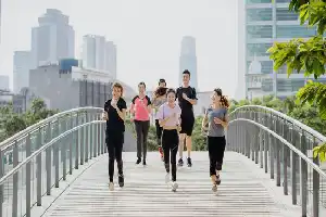 Tren 'Slow Jogging' dari Korea Selatan: Solusi Lari Santai yang Efektif Bakar Lemak