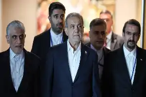 Ketegangan Memuncak, Presiden Iran Bertolak Pulang Usai Serangan Udara AS di Selat Hormuz