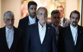 Ketegangan Memuncak, Presiden Iran Bertolak Pulang Usai Serangan Udara AS di Selat Hormuz