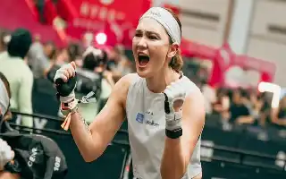 Rahasia Kebugaran Luna Maya di Usia 40-an: Kombinasi Rutinitas Fisik yang Intens