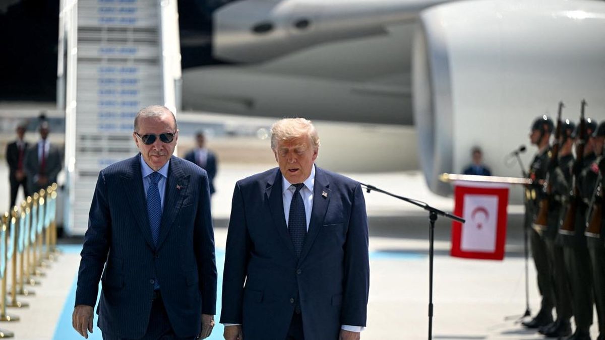 Donald Trump Tiba di Ankara untuk Hadiri KTT NATO, Erdogan Sambut Langsung
