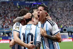 FIFA Tunjuk Wasit Portugal Pimpin Duel Panas Argentina vs Swiss di Perempat Final