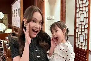 Tampil Kompak, Kebersamaan Rossa dan Putrinya Raina Curi Perhatian Publik