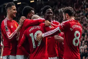 Jadwal Siaran Langsung Sepak Bola Malam Ini: Ujian Konsistensi Manchester United dan Dominasi Real Madrid