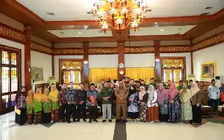 Dorong Ekonomi Daerah, Wabup Syamsurizal Minta Alumni FEB UMRI Siak Berinovasi