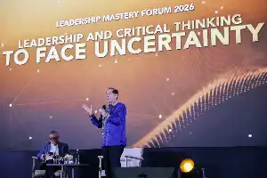Navigasi Disrupsi Perbankan: Tiga Kunci Kepemimpinan ala Jahja Setiaatmadja