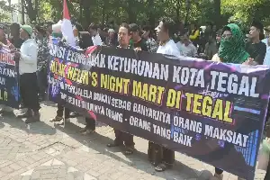 Warga Kota Tegal Datangi DPRD, Tolak Rencana Helen's Night Mart di Eks Hotel Margadana